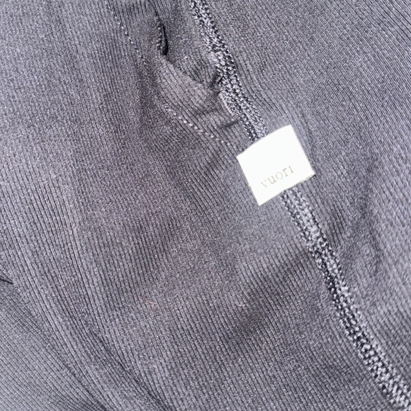 NEW Vuori Pose Scoop Tank sleeveless black ribbed Jumpsuit sz L - Picture 3 of 8